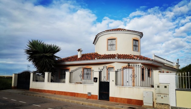 4. House - Detached Villa - Herverkoop - Los Alcazares - Town