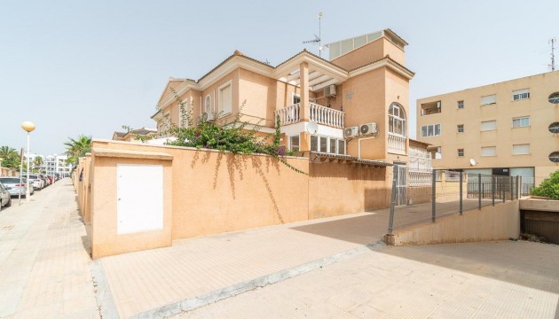 Apartamento - Reventa - Orihuela Costa - La Zenia