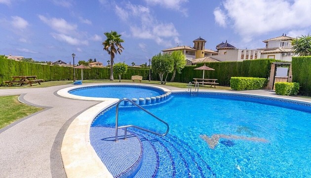 Apartamento - Reventa - Orihuela Costa - Lomas de Cabo Roig