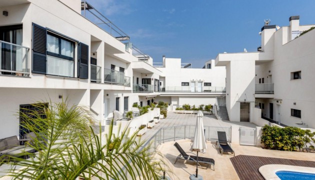 Apartamento - Reventa - Torrevieja - avenida de las Buganvillas