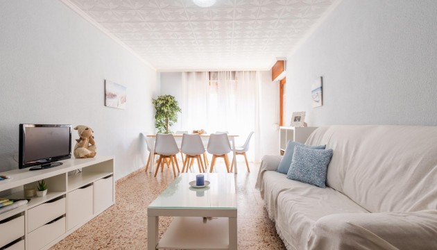 Apartamento - Reventa - Torrevieja - El Acequión - Los Náufragos