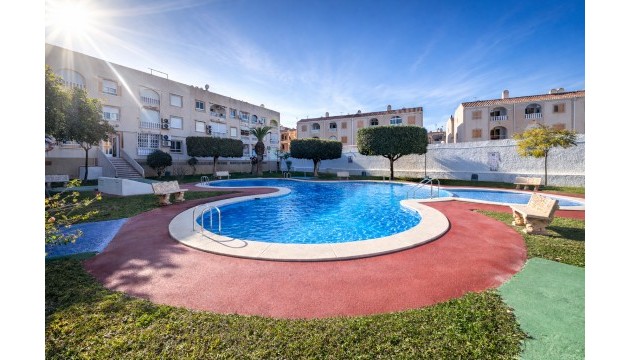 Apartamento - Reventa - Torrevieja - El Acequión - Los Náufragos