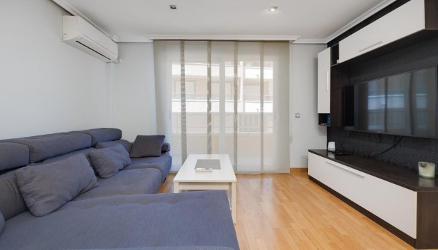 Apartamento - Reventa - Torrevieja - Torrevieja