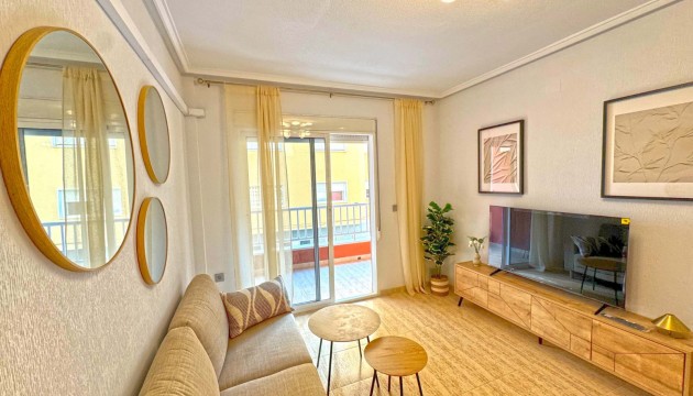 Apartment - Herverkoop - Torrevieja - Playa del Cura