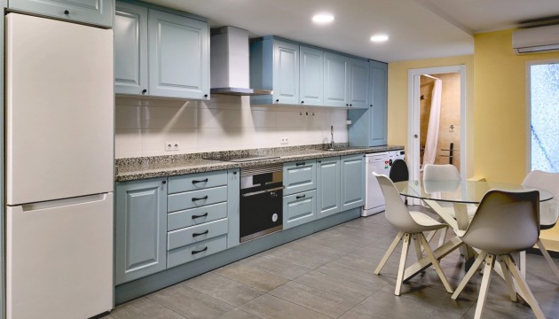 Apartment - Wiederverkauf - Alicante - Alicante