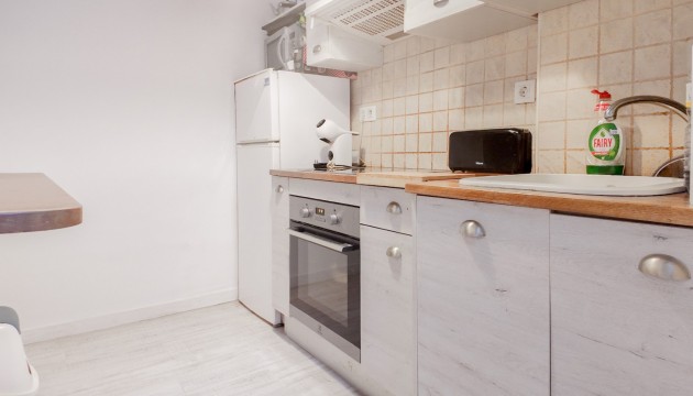 Apartment - Wiederverkauf - Alicante - Carolinas Altas