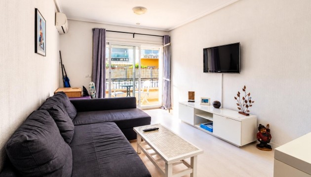 Apartment - Wiederverkauf - Orihuela Costa - Cabo Roig