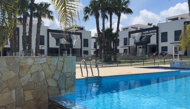 Apartment - Wiederverkauf - Orihuela Costa - La Zenia