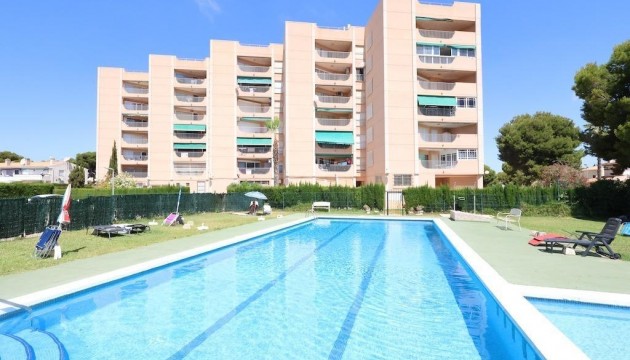Apartment - Wiederverkauf - Orihuela Costa - La Zenia