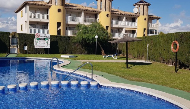 Apartment - Wiederverkauf - Orihuela Costa - La Zenia