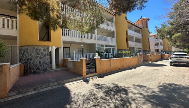 Apartment - Wiederverkauf - Orihuela Costa - Lomas de Cabo Roig