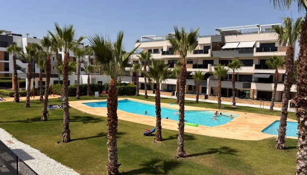 Apartment - Wiederverkauf - Orihuela Costa - Los Altos