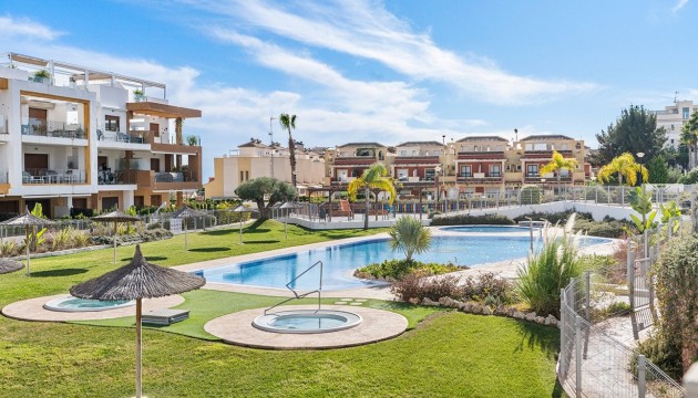 Apartment - Wiederverkauf - Orihuela Costa - Los Dolses