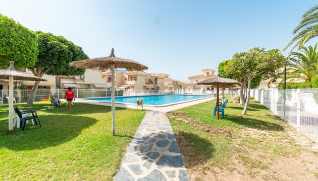 Apartment - Wiederverkauf - Orihuela Costa - Playa Flamenca