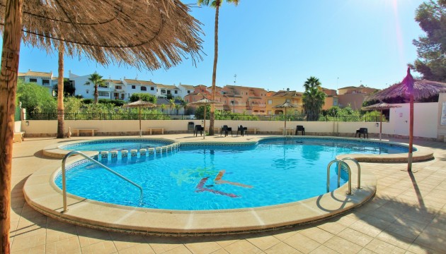 Apartment - Wiederverkauf - Orihuela Costa - Playa Flamenca