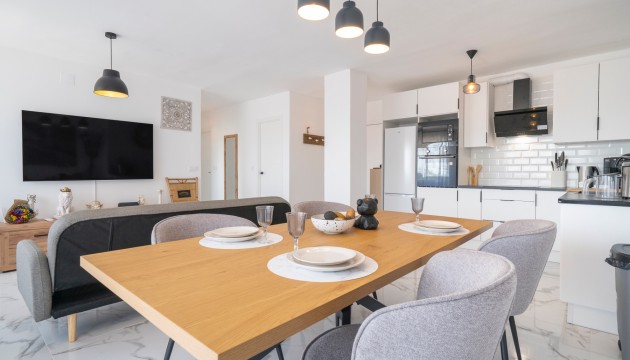 Apartment - Wiederverkauf - Orihuela Costa - Punta Prima