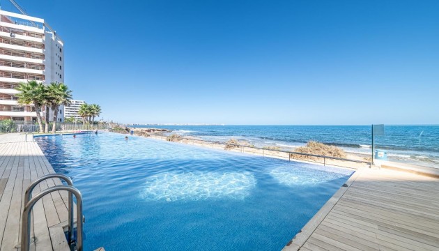 Apartment - Wiederverkauf - Orihuela Costa - Punta Prima