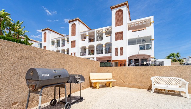 Apartment - Wiederverkauf - Orihuela Costa - Punta Prima