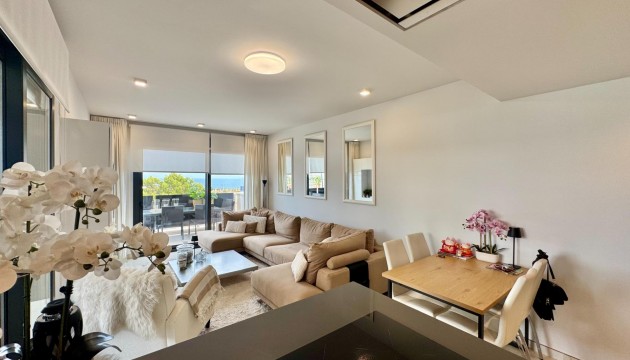 Apartment - Wiederverkauf - Orihuela Costa - Punta Prima