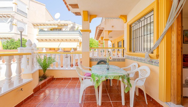 Apartment - Wiederverkauf - Orihuela Costa - Punta Prima