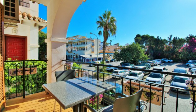 Apartment - Wiederverkauf - Orihuela Costa - Villamartín