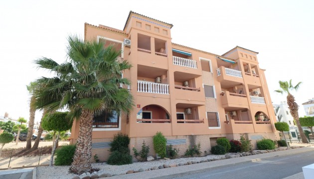 Apartment - Wiederverkauf - Orihuela Costa - Villamartín