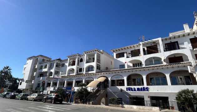 Apartment - Wiederverkauf - Orihuela Costa - Villamartín