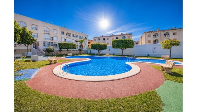 Apartment - Wiederverkauf - Torrevieja - El Acequión - Los Náufragos