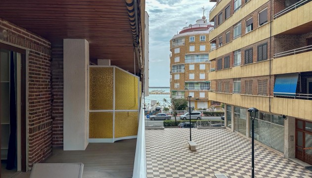 Apartment - Wiederverkauf - Torrevieja - El Acequión - Los Náufragos