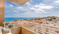 Apartment - Wiederverkauf - Torrevieja - IC-41734-D