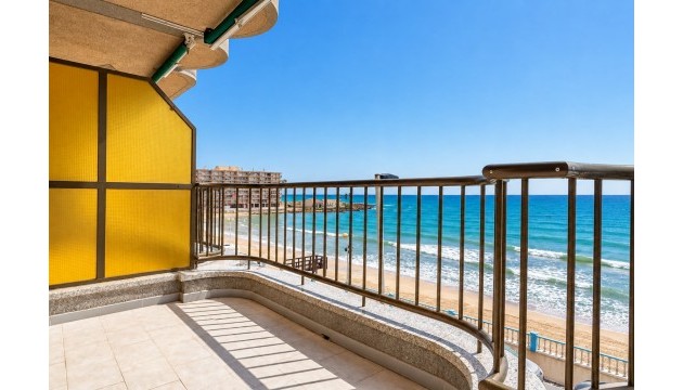 Apartment - Wiederverkauf - Torrevieja - Playa de los Locos