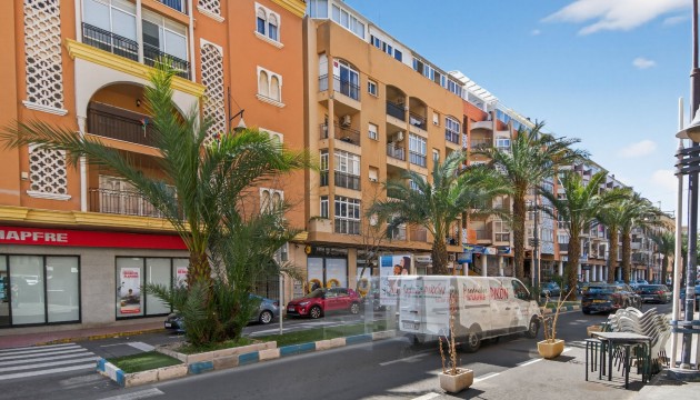 Apartment - Wiederverkauf - Torrevieja - Playa del Cura