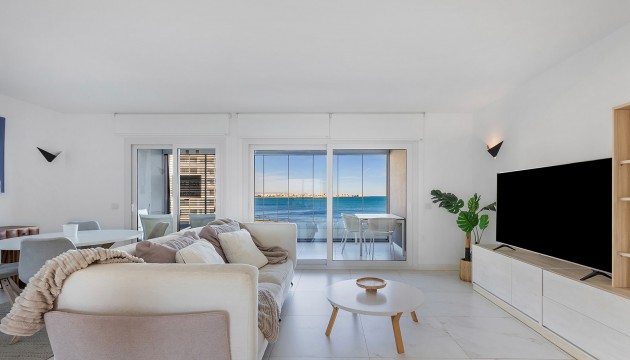 Apartment - Wiederverkauf - Torrevieja - Punta Prima