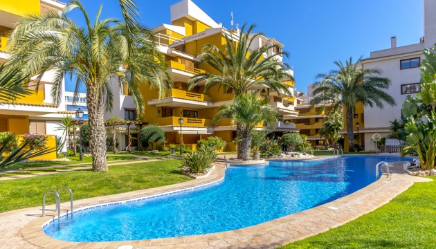 Apartment - Wiederverkauf - Torrevieja - Punta Prima