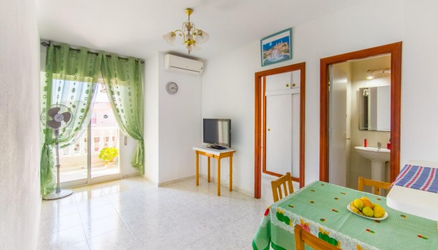 Apartment - Wiederverkauf - Torrevieja - Torrevieja