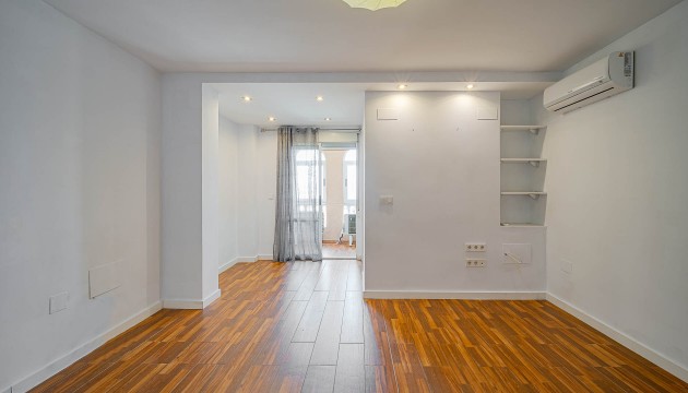Apartment - Wiederverkauf - Torrevieja - Torrevieja
