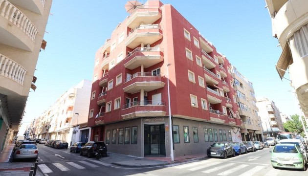 Apartment - Wiederverkauf - Torrevieja - Torrevieja