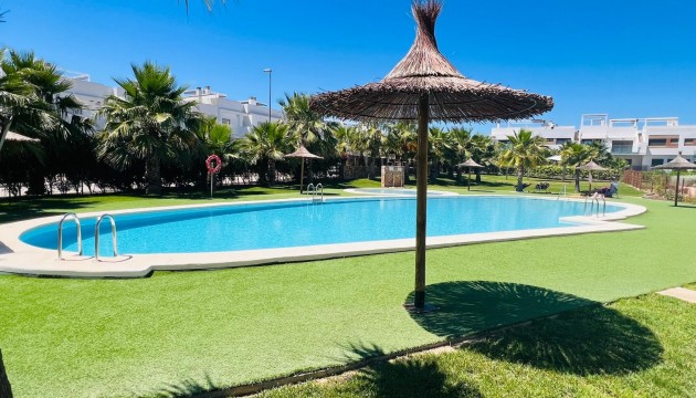 Apartment - Wiederverkauf - Vistabella Golf - Entre Naranjos - Vistabella Golf