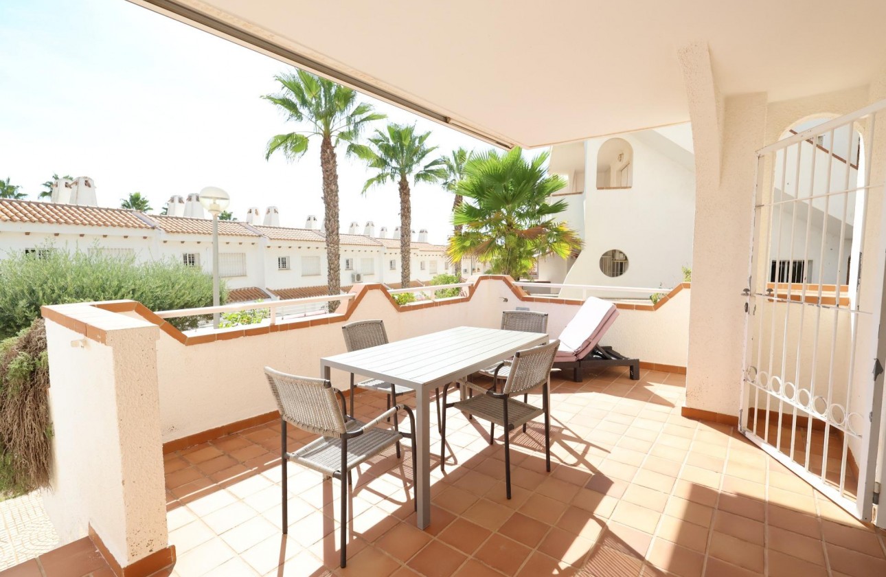 Begagnad - Bungalow - Orihuela Costa - Campoamor