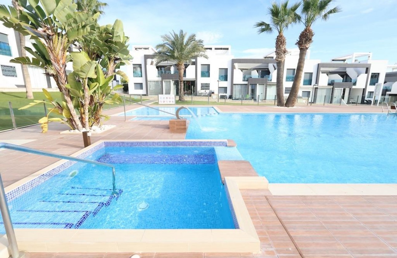 Begagnad - Bungalow - Orihuela Costa - La Zenia