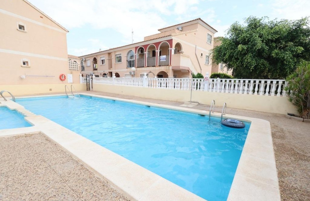 Begagnad - Bungalow - Orihuela Costa - La Zenia