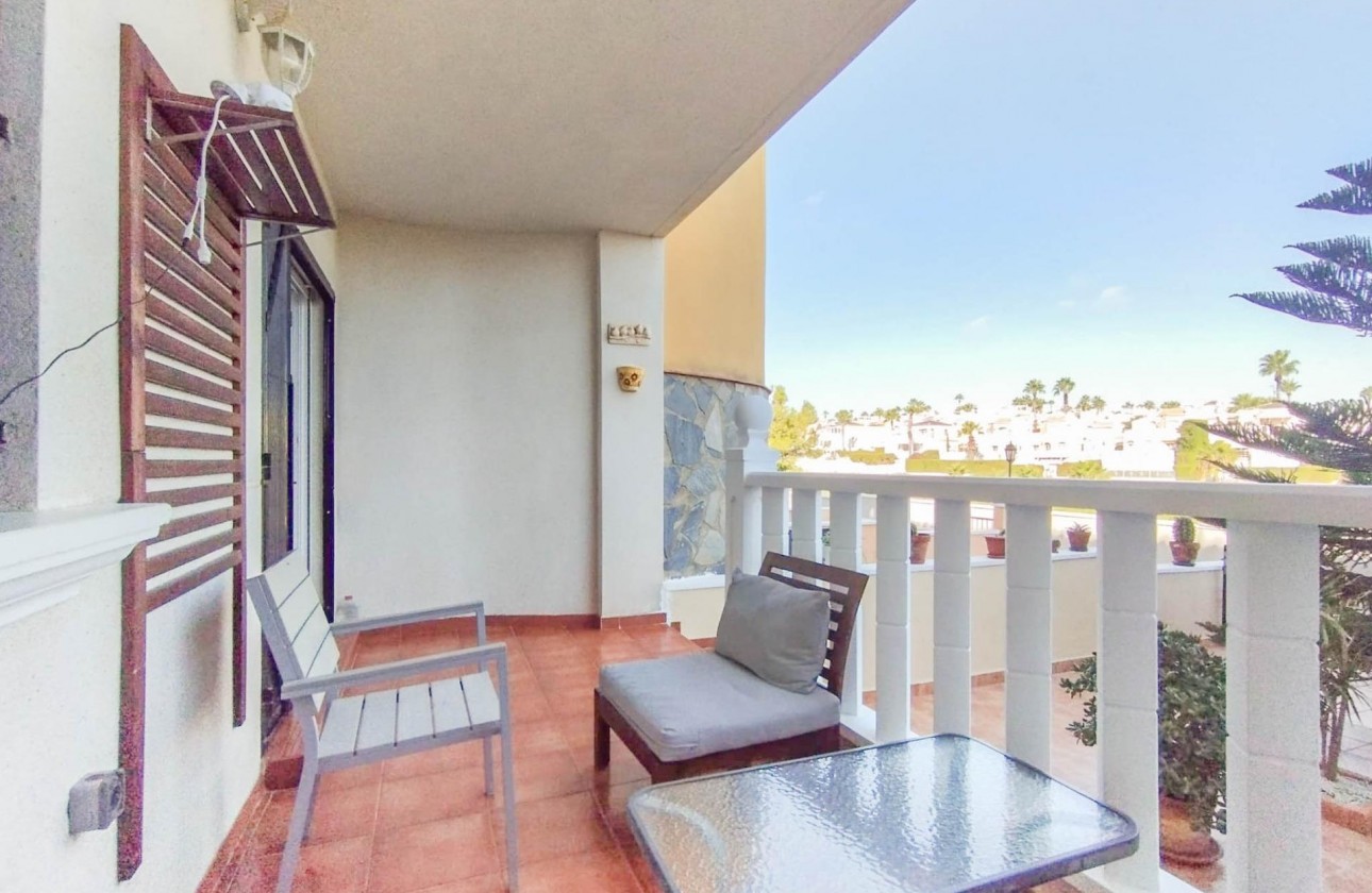 Begagnad - Bungalow - Orihuela Costa - Lomas de Cabo Roig