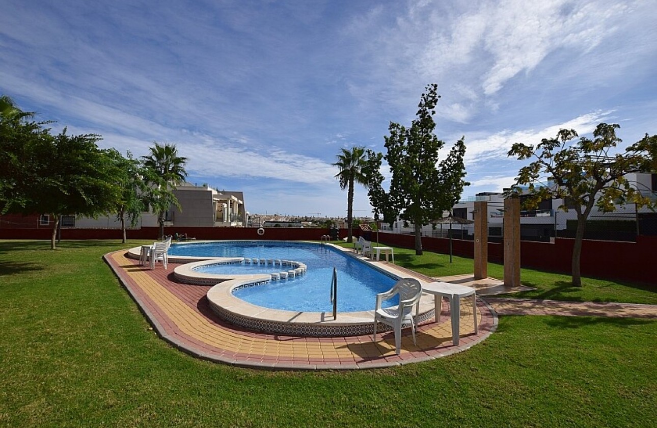 Begagnad - Bungalow - Orihuela Costa - Los Altos