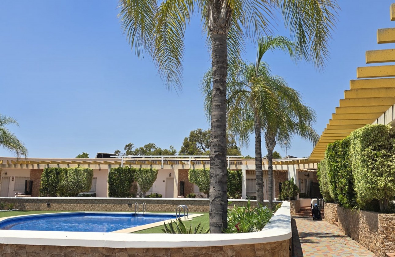 Begagnad - Bungalow - Orihuela Costa - Mil Palmeras