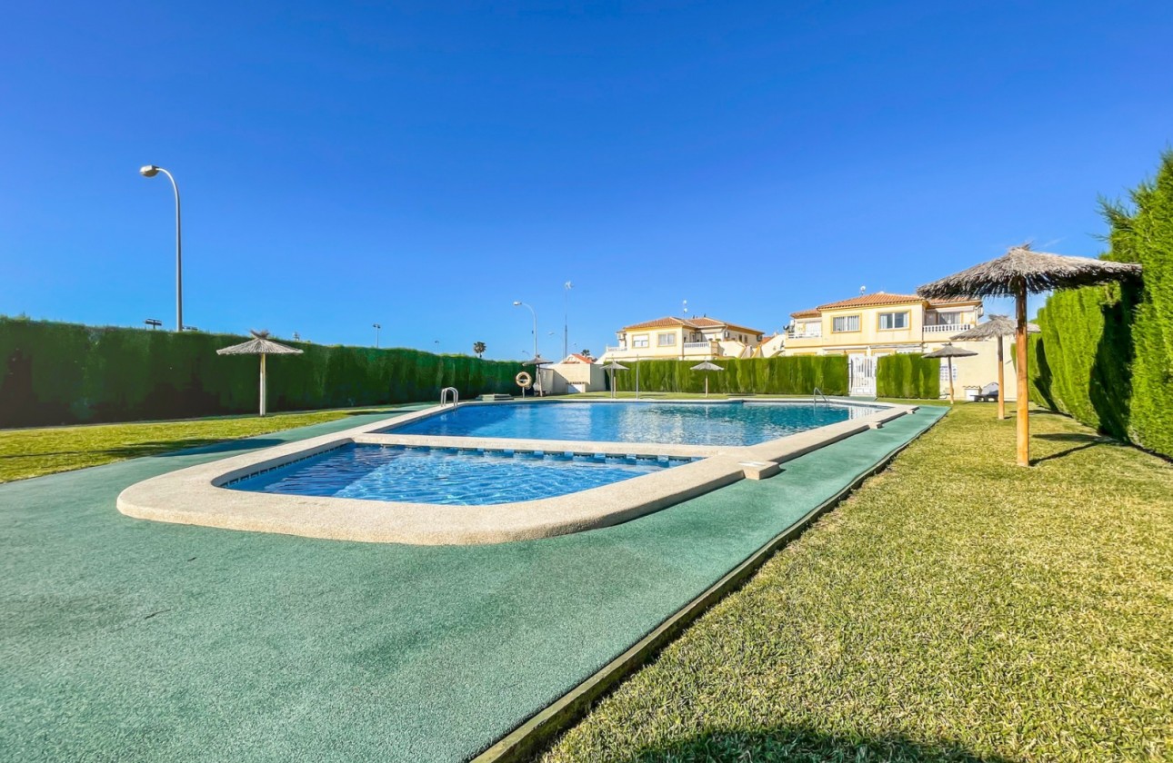 Begagnad - Bungalow - Orihuela Costa - Playa Flamenca