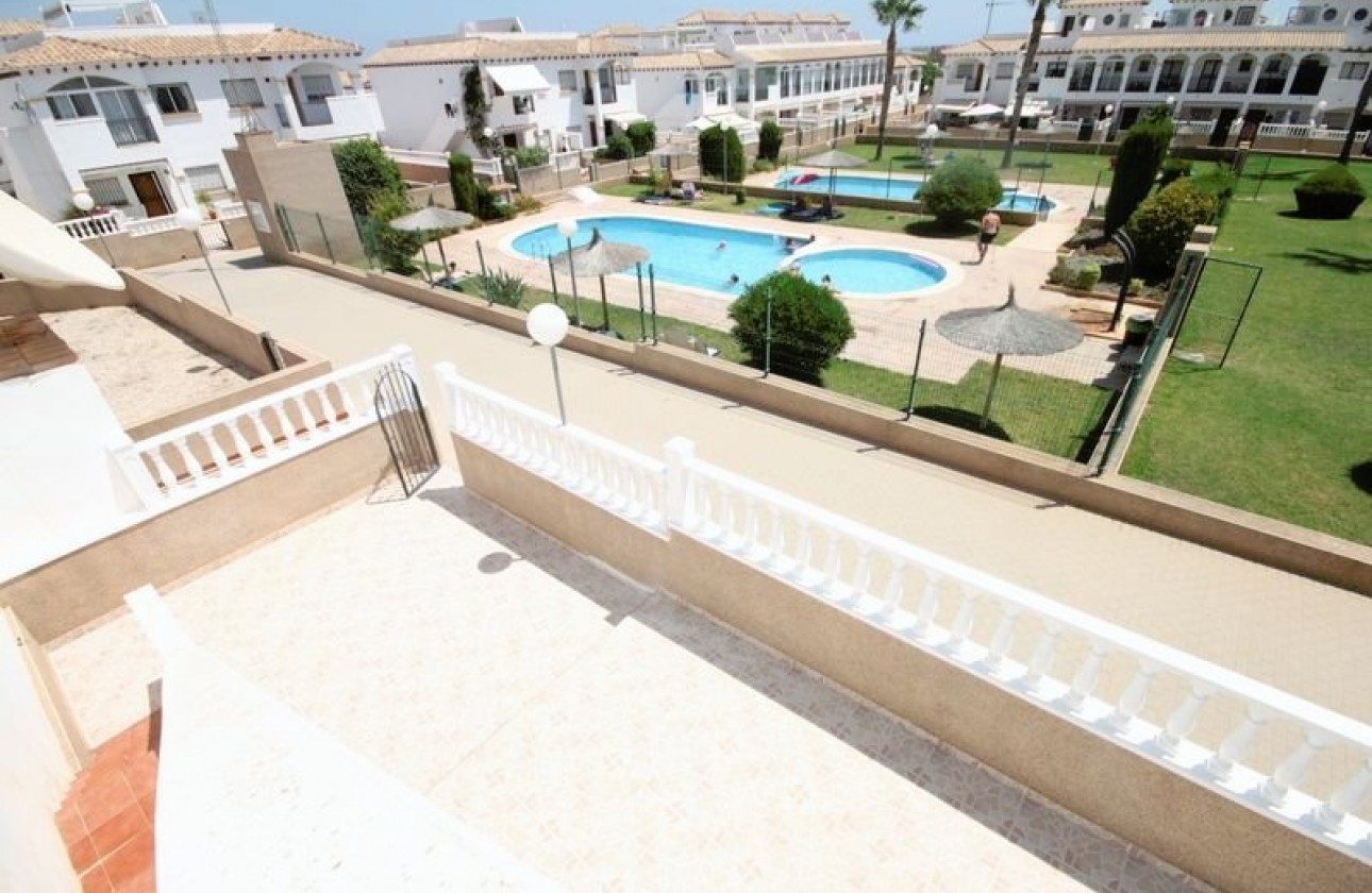 Begagnad - Bungalow - Orihuela Costa - Punta Prima