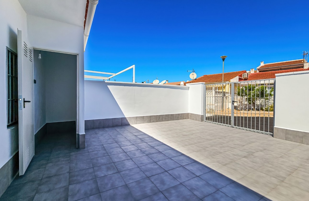 Begagnad - Bungalow - Torrevieja - La Siesta - El Salado -  Torreta