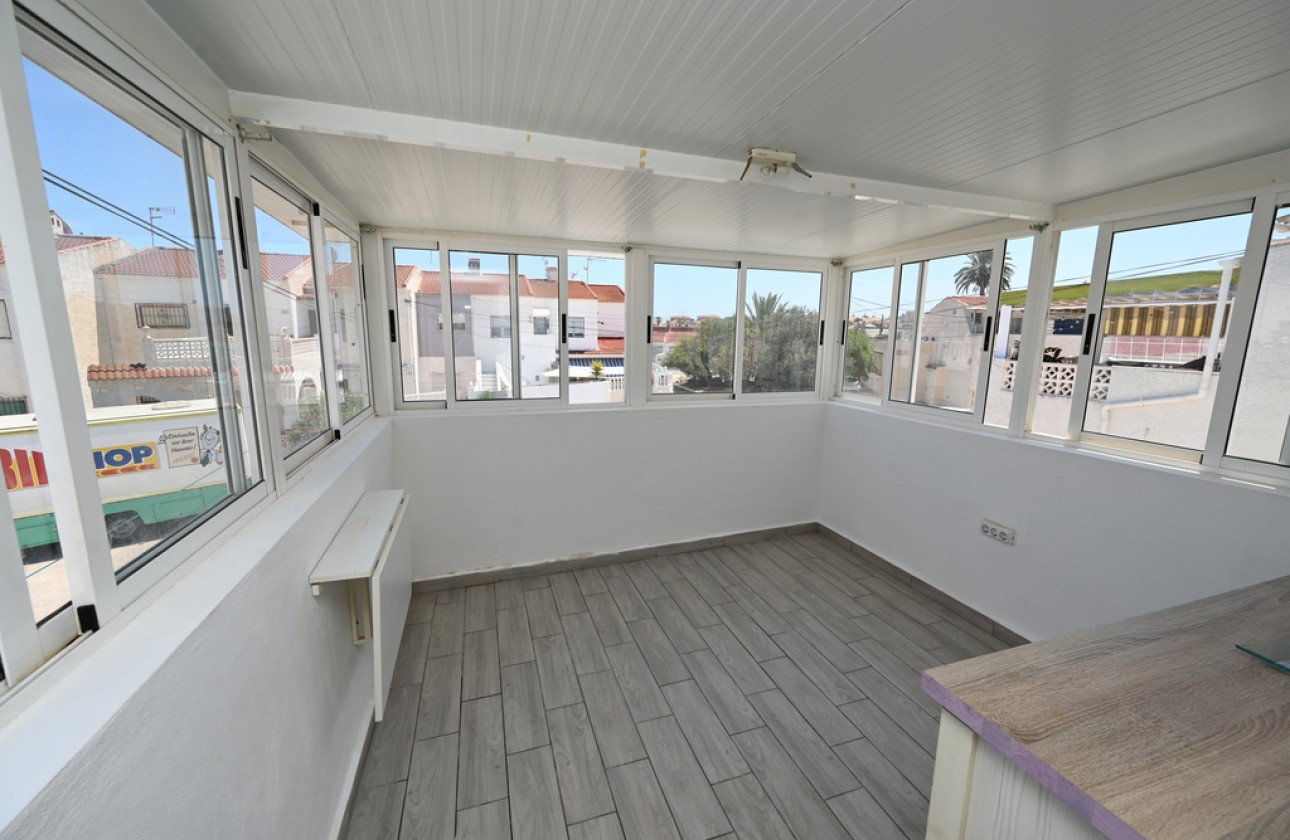 Begagnad - Bungalow - Torrevieja - La Siesta - El Salado -  Torreta