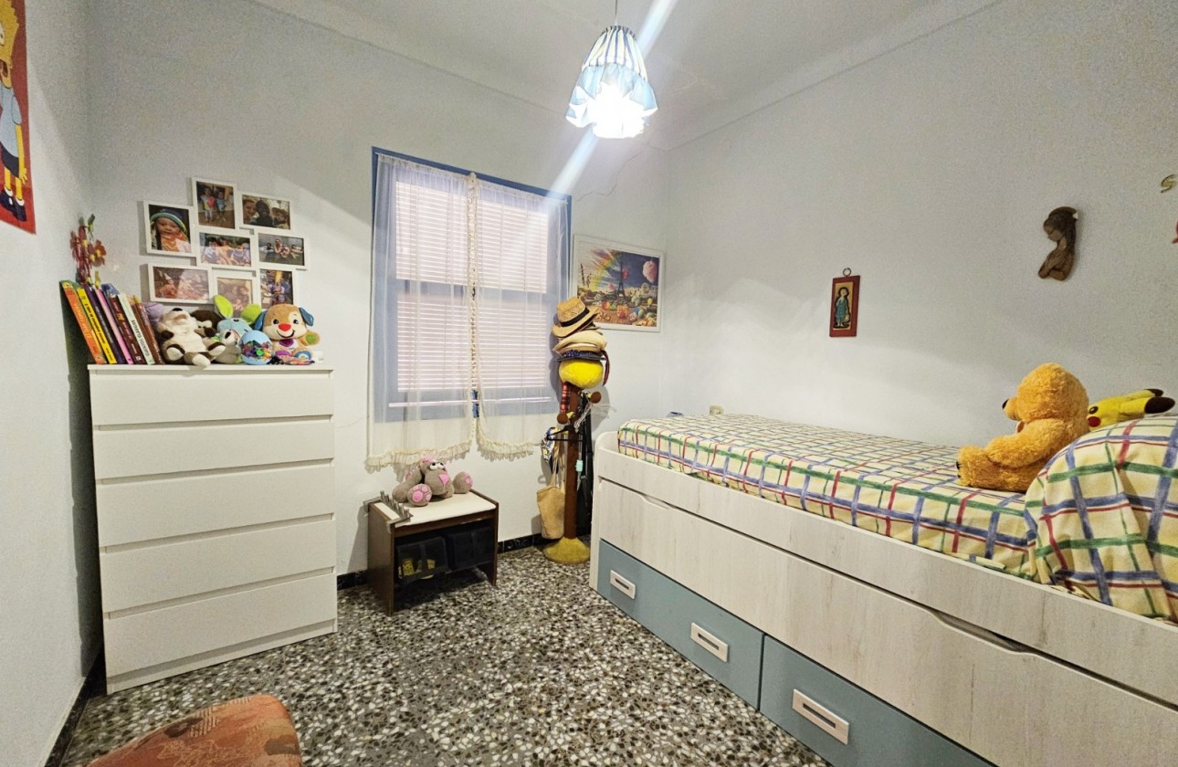 Begagnad - Byggnad - Torrevieja