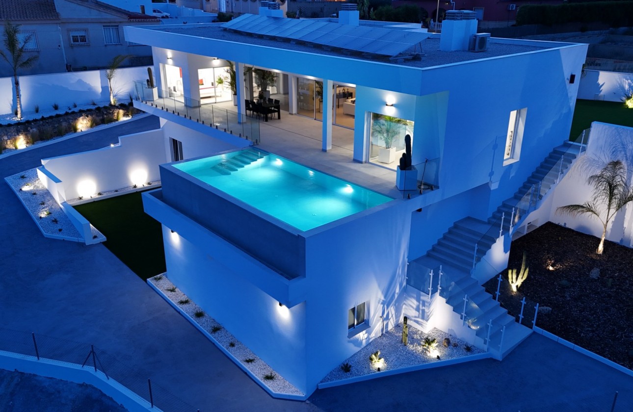 Begagnad - Fristående Villa - La Marina